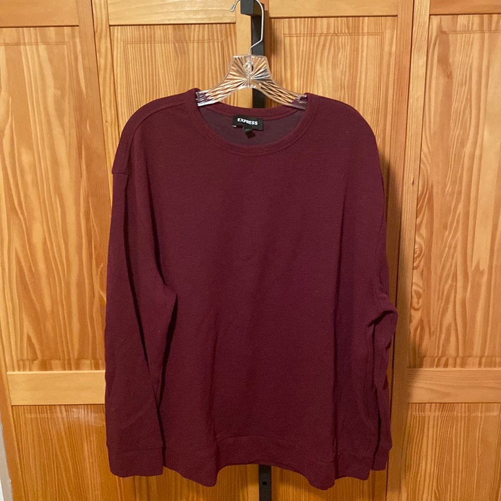 EXPRESS men’s long sleeve crewneck